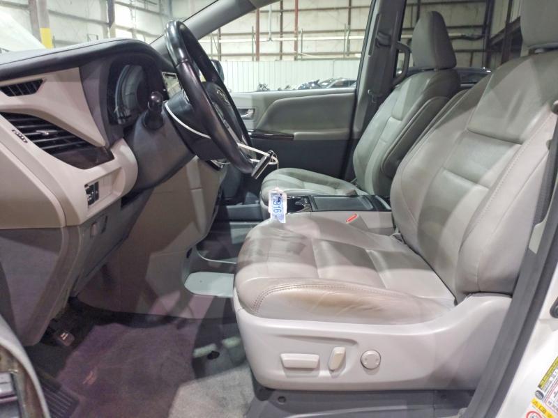 2018 Toyota Sienna მანქანა იყიდება აუქციონზე, vin: 5TDYZ3DC4JS946678, აუქციონის ნომერი: 57497826
