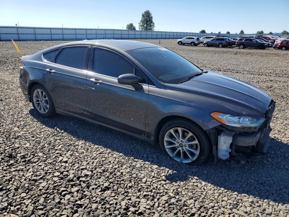 57078786 :رقم المزاد ، 3FA6P0HD1LR149895 vin ، 2020 Ford Fusion مزاد بيع