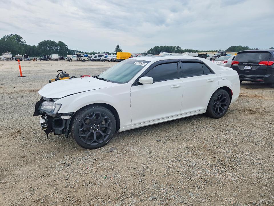 57250876 :رقم المزاد ، 2C3CCABT7LH233833 vin ، 2020 Chrysler 300 مزاد بيع