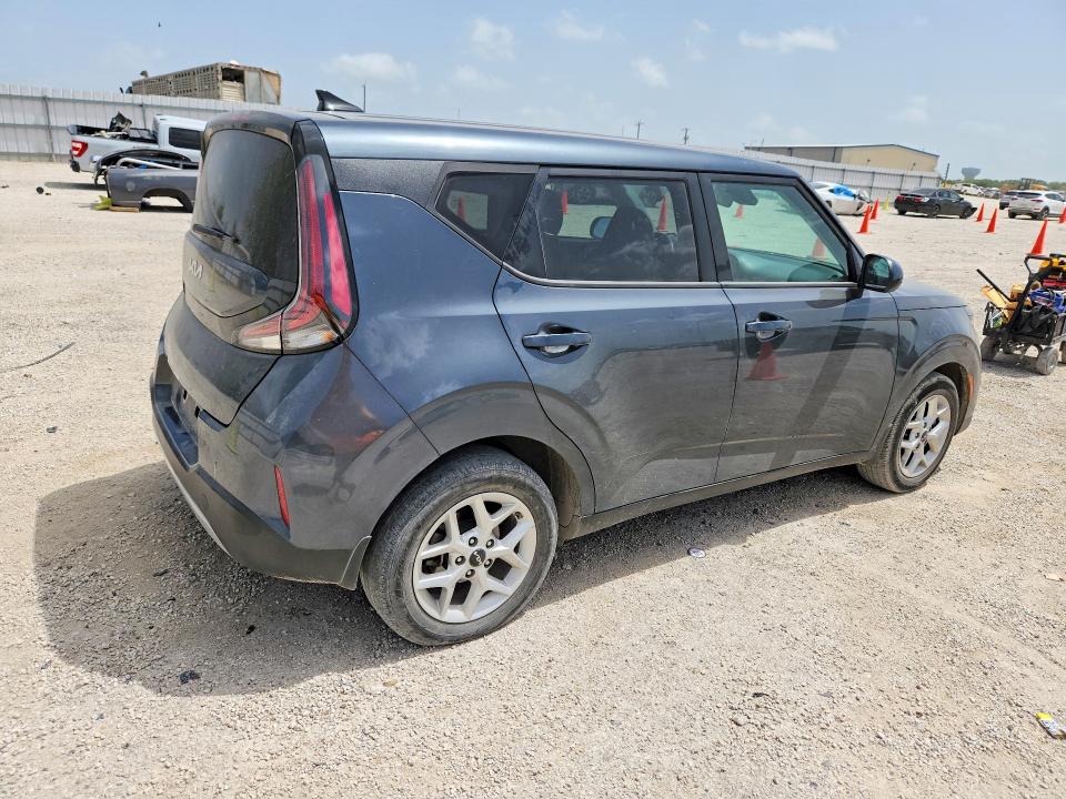 85623155 :رقم المزاد ، KNDJ23AU5P7195600 vin ، 2023 Kia Soul مزاد بيع