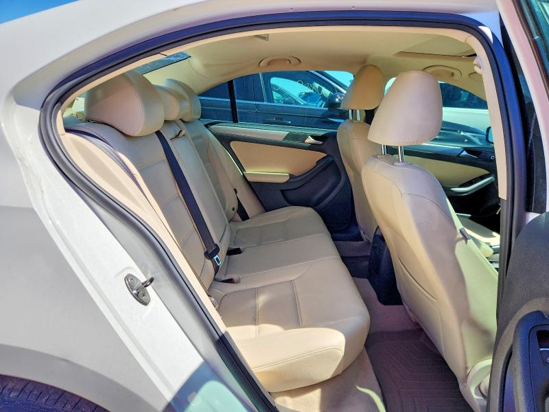 57927976 :رقم المزاد ، 3VWLL7AJ5DM381400 vin ، 2013 Volkswagen Jetta مزاد بيع
