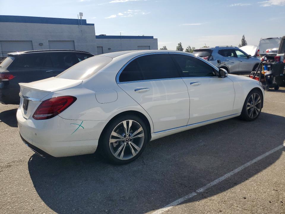 2017 Mercedes-benz C მანქანა იყიდება აუქციონზე, vin: 55SWF4JB9HU224458, აუქციონის ნომერი: 58567806