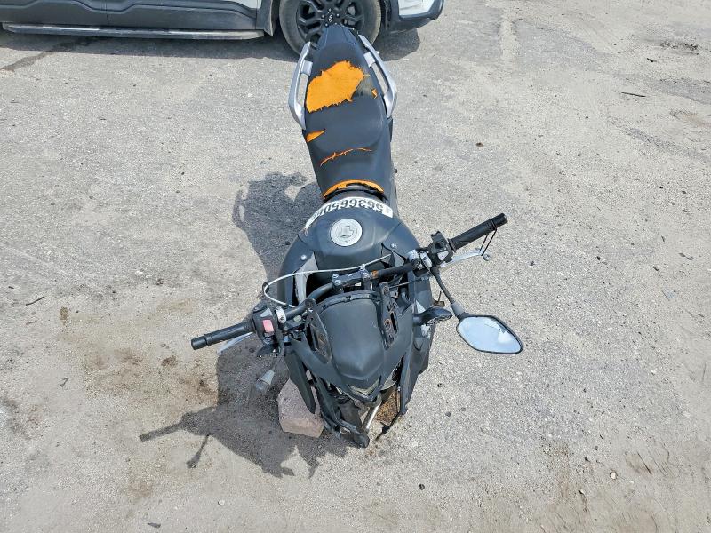 56366506 :رقم المزاد ، MLHPC4617D5001021 vin ، 2013 Honda Cb500 مزاد بيع