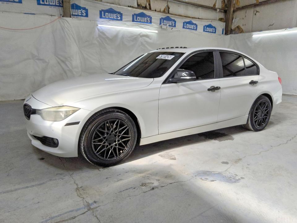 2015 Bmw 328 მანქანა იყიდება აუქციონზე, vin: WBA3C1C56FK119229, აუქციონის ნომერი: 57681426