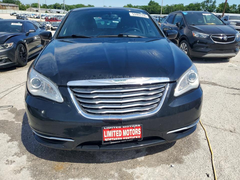 55902336 :رقم المزاد ، 1C3CCBBB5DN547177 vin ، 2013 Chrysler 200 مزاد بيع