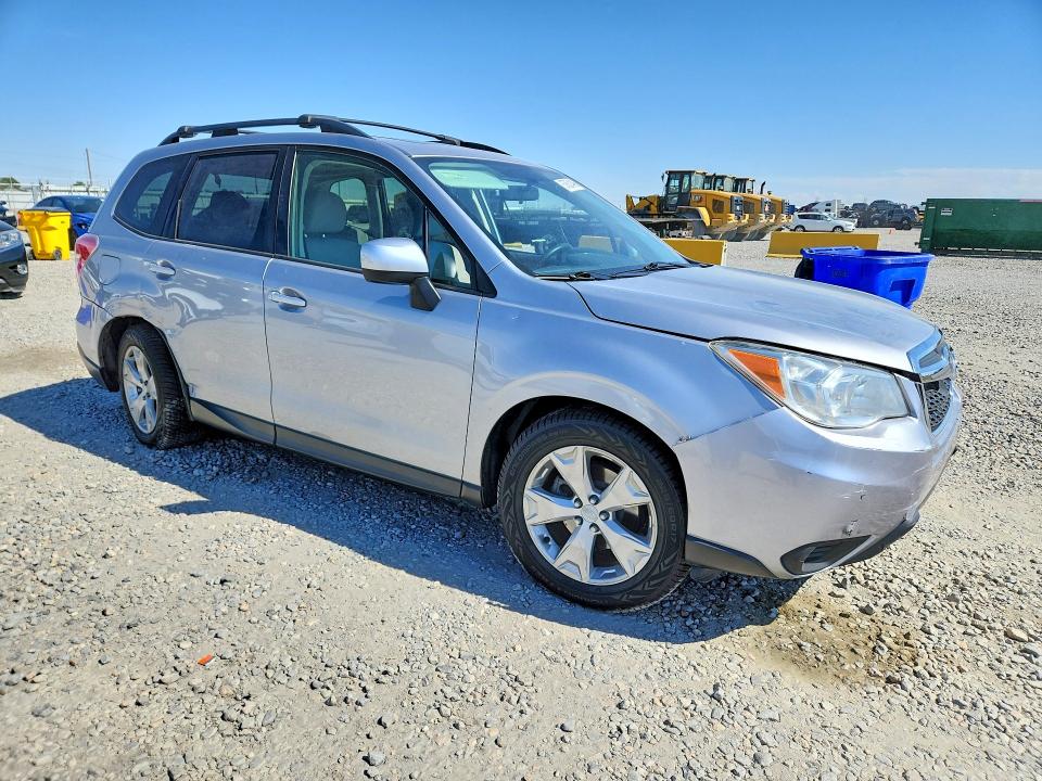 57631496 :رقم المزاد ، JF2SJADC4FH519838 vin ، 2015 Subaru Forester مزاد بيع