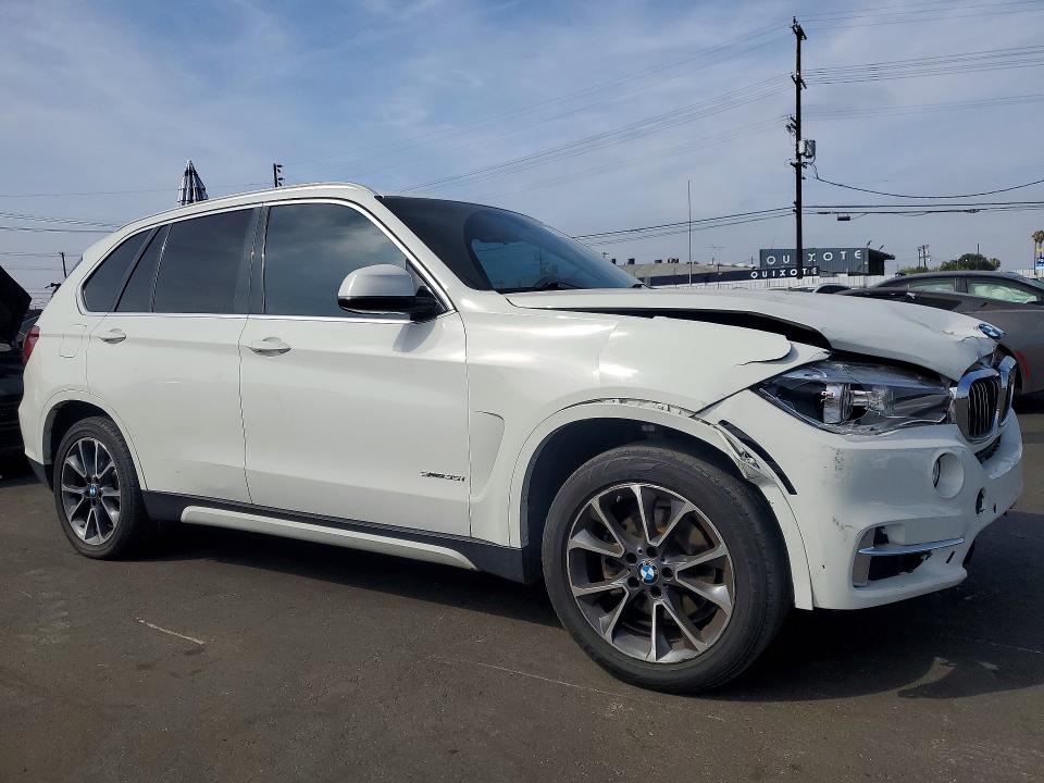 55221346 :رقم المزاد ، 5UXKR2C51J0X07724 vin ، 2018 Bmw X5 مزاد بيع