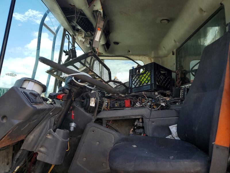 Продажа на аукционе авто 2011 Mack Mru600, vin: 1M2AV02C0BM006563, номер лота: 55930446