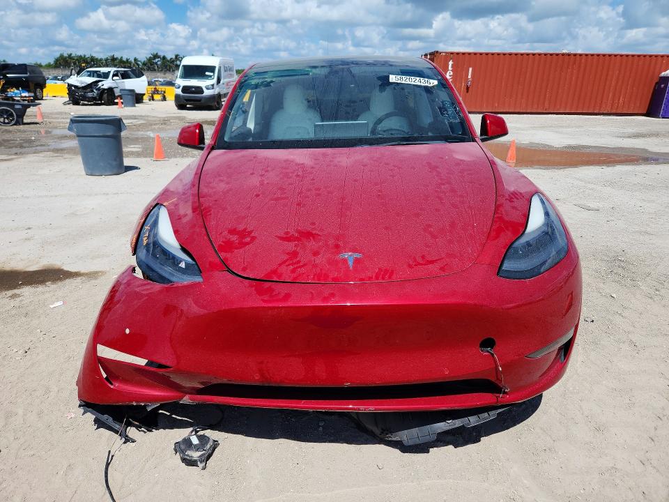 58202436 :رقم المزاد ، 7SAYGDEF8NF381160 vin ، 2022 Tesla Model Y مزاد بيع