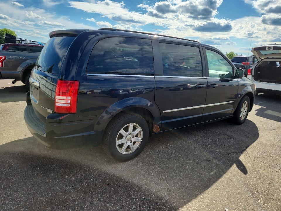 2010 Chrysler Town & Country მანქანა იყიდება აუქციონზე, vin: 2A4RR5D12AR150576, აუქციონის ნომერი: 58051216