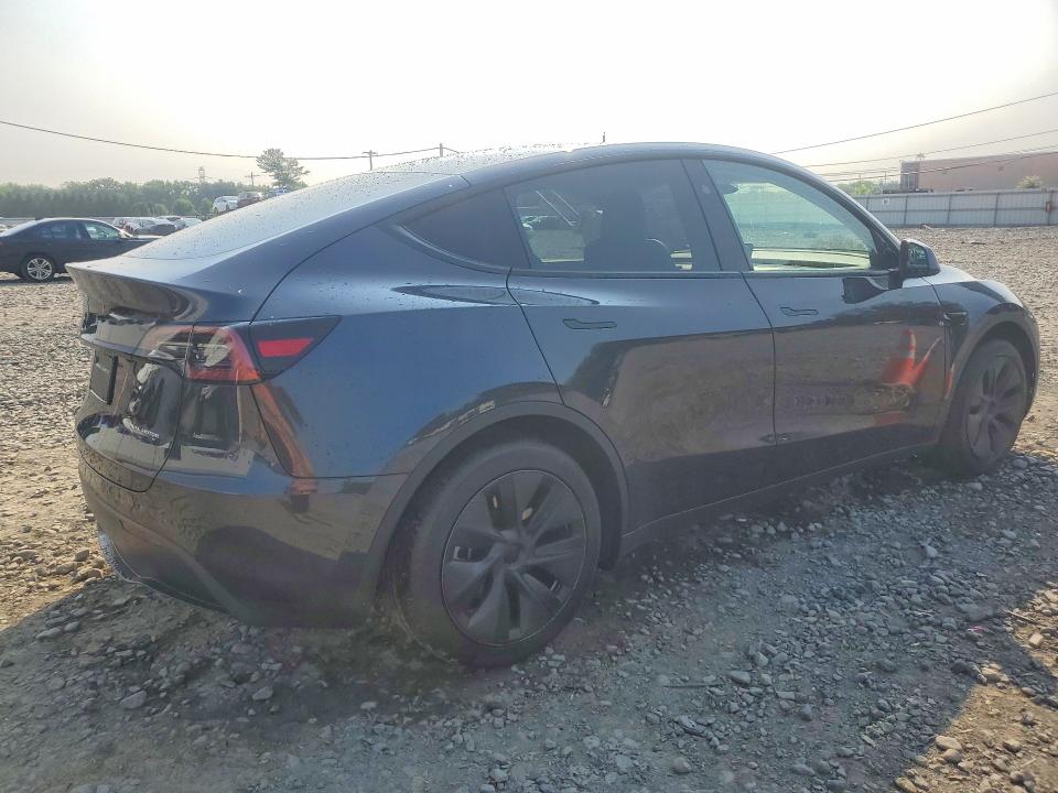 59093026 :رقم المزاد ، 7SAYGAEE0RF111805 vin ، 2024 Tesla Model Y مزاد بيع