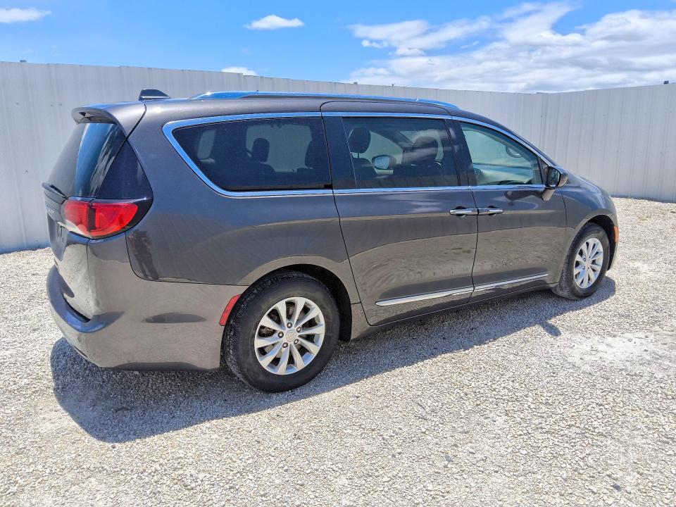 Продажа на аукционе авто 2018 Chrysler Pacifica, vin: 2C4RC1BG7JR119492, номер лота: 56357446
