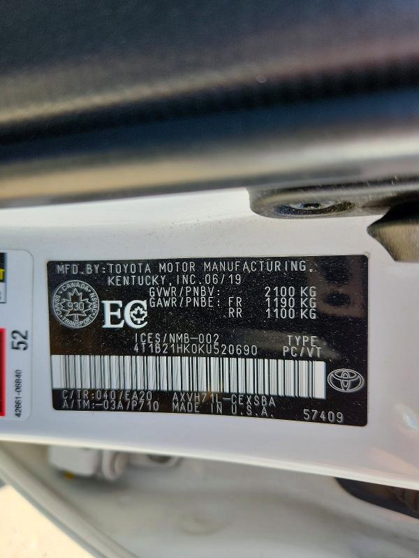 53711156 :رقم المزاد ، 4T1B21HK0KU520690 vin ، 2019 Toyota Camry Hybrid مزاد بيع