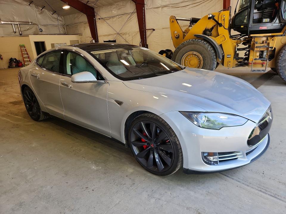Продажа на аукционе авто 2014 Tesla Model S, vin: 5YJSA1H12EFP43583, номер лота: 56327816