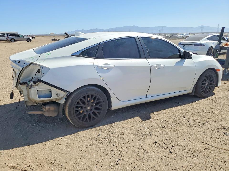 56343366 :رقم المزاد ، 19XFC2F7XJE207280 vin ، 2018 Honda Civic مزاد بيع
