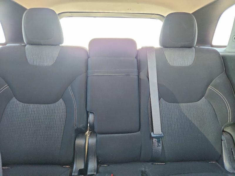 Продаж на аукціоні авто 2015 Jeep Cherokee, vin: 1C4PJLCB4FW572642, номер лоту: 59220856