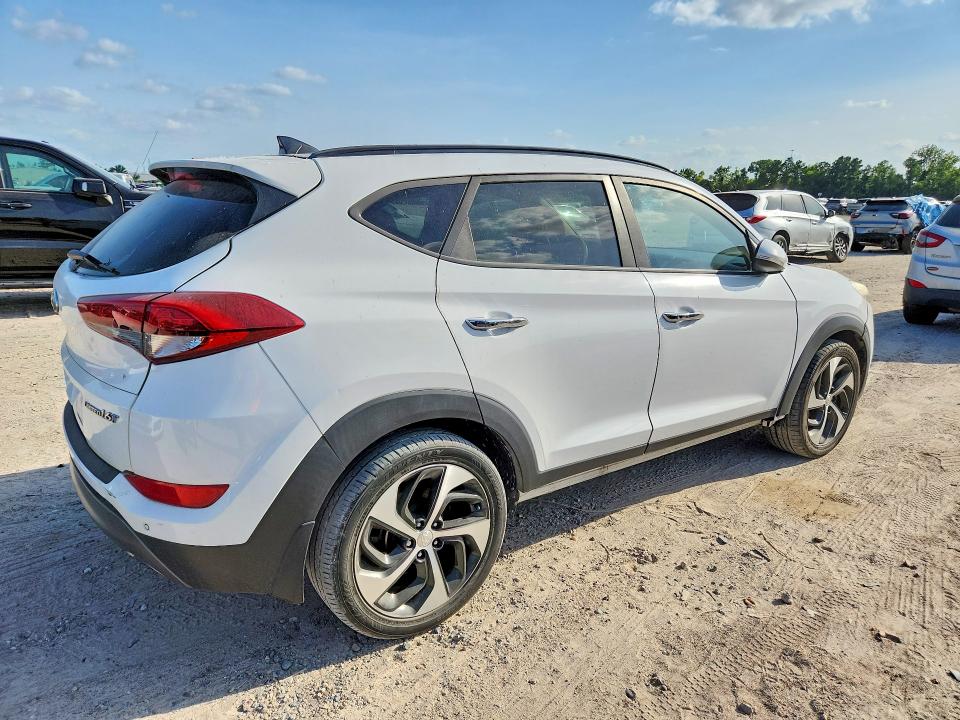 58978136 :رقم المزاد ، KM8J33A29GU253233 vin ، 2016 Hyundai Tucson مزاد بيع