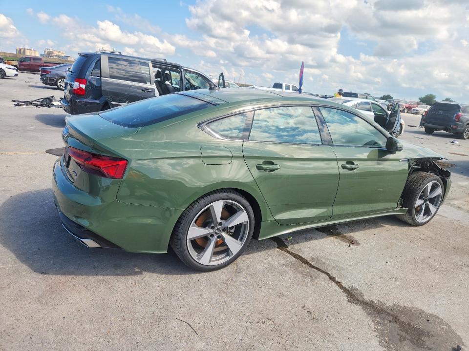 55869226 :رقم المزاد ، WAUFACF59MA042661 vin ، 2021 Audi A5 مزاد بيع