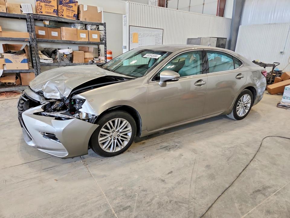 58064586 :رقم المزاد ، 58ABK1GG0GU020395 vin ، 2016 Lexus Es مزاد بيع