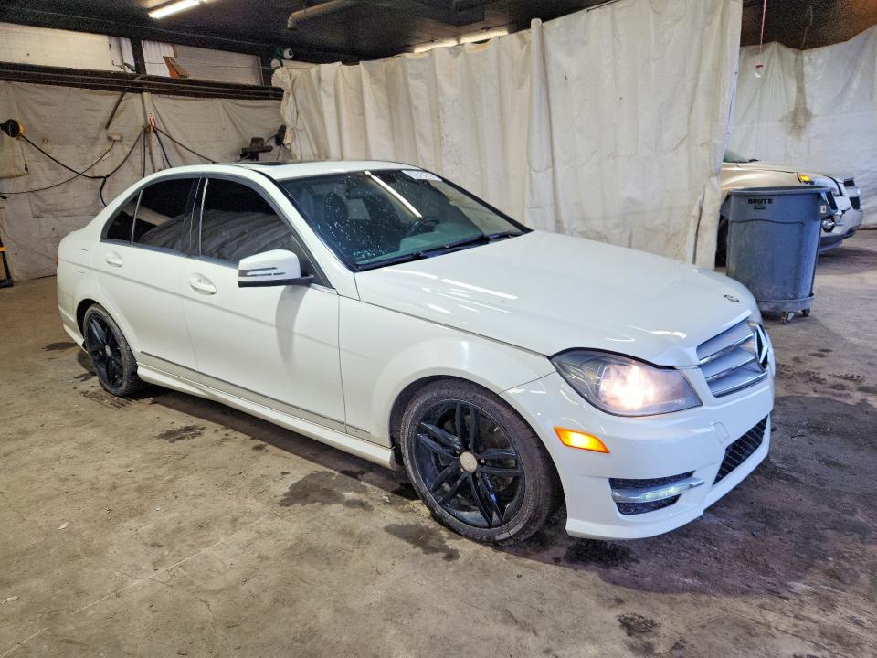 57843676 :رقم المزاد ، WDDGF8BB7CR201944 vin ، 2012 Mercedes-benz C مزاد بيع
