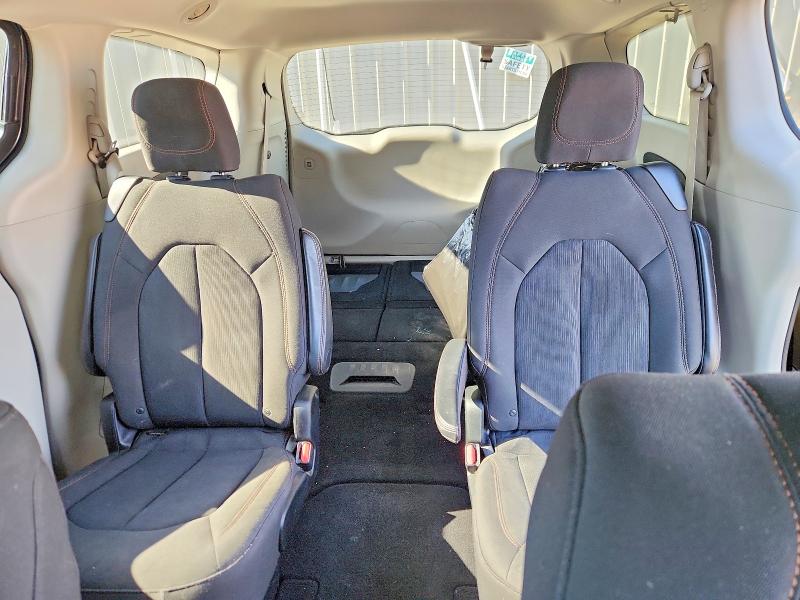 Продажа на аукционе авто 2018 Chrysler Pacifica, vin: 2C4RC1FGXJR115690, номер лота: 55888366