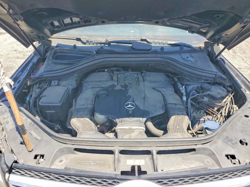 55975766 :رقم المزاد ، 4JGDF6EE1JB172403 vin ، 2018 Mercedes-benz Gls مزاد بيع