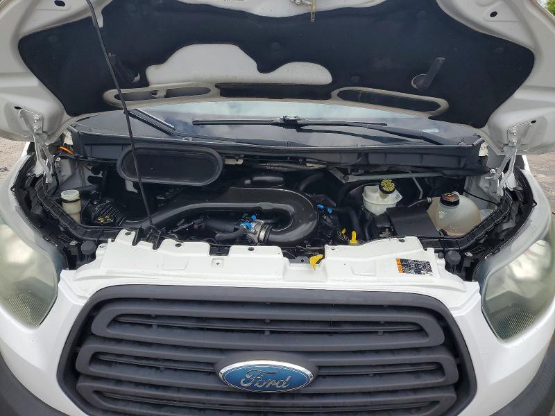 56319046 :رقم المزاد ، 1FTYR1CM9FKA29183 vin ، 2015 Ford Transit مزاد بيع