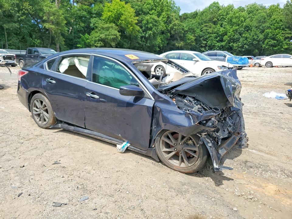 2015 Nissan Altima მანქანა იყიდება აუქციონზე, vin: 1N4AL3AP7FC102255, აუქციონის ნომერი: 57413636