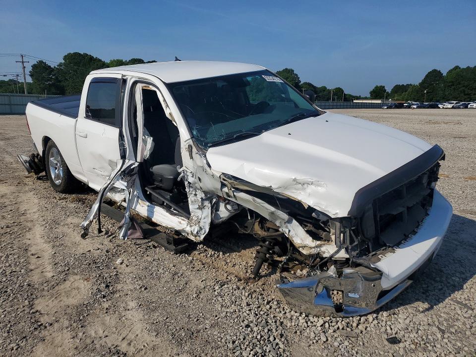 55334276 :رقم المزاد ، 1C6RR7TT2KS596576 vin ، 2019 Ram 1500 Classic مزاد بيع