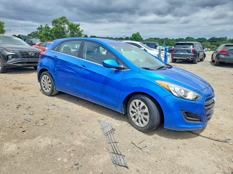 2017 Hyundai Elantra Gt მანქანა იყიდება აუქციონზე, vin: KMHD35LH4HU375932, აუქციონის ნომერი: 55874946