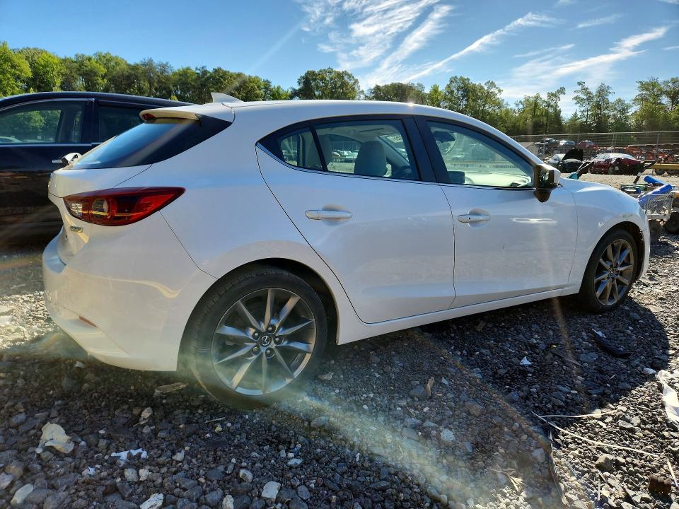 Продажа на аукционе авто 2018 Mazda 3, vin: 3MZBN1M35JM265593, номер лота: 57642056
