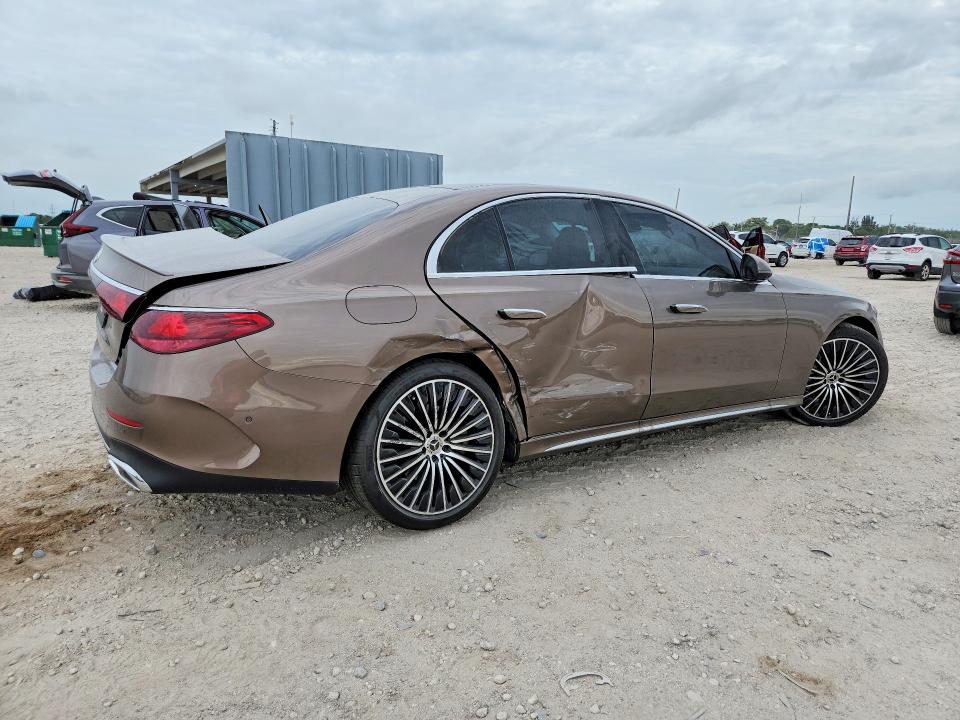 2026 Mercedes-benz E მანქანა იყიდება აუქციონზე, vin: W1KLF4GB2TA212736, აუქციონის ნომერი: 56866326