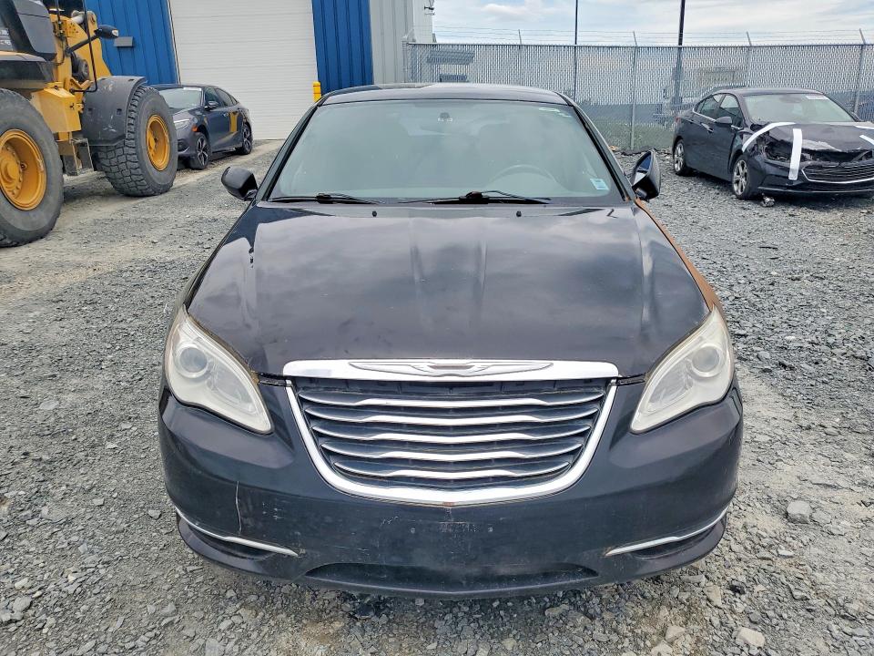 Продажа на аукционе авто 2014 Chrysler 200, vin: 1C3CCBBB7EN101114, номер лота: 57856076