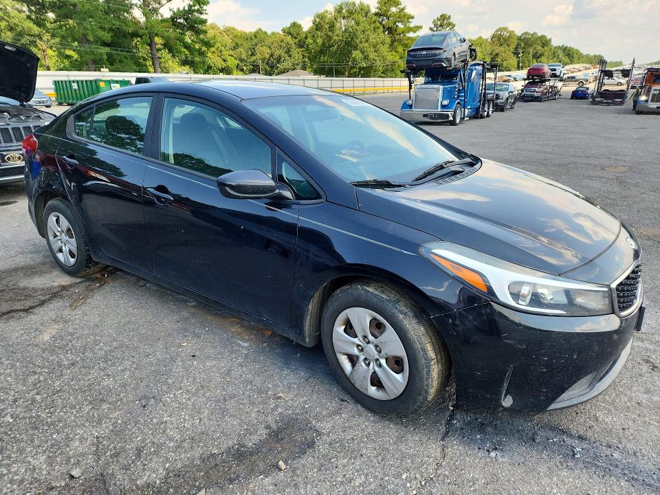 59349566 :رقم المزاد ، 3KPFK4A7XJE229821 vin ، 2018 Kia Forte مزاد بيع