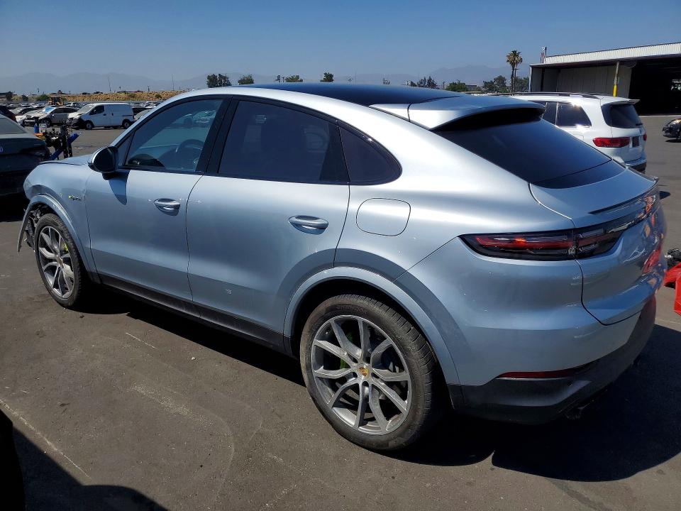 56307576 :رقم المزاد ، WP1BE2AY8NDA51058 vin ، 2022 Porsche Cayenne مزاد بيع