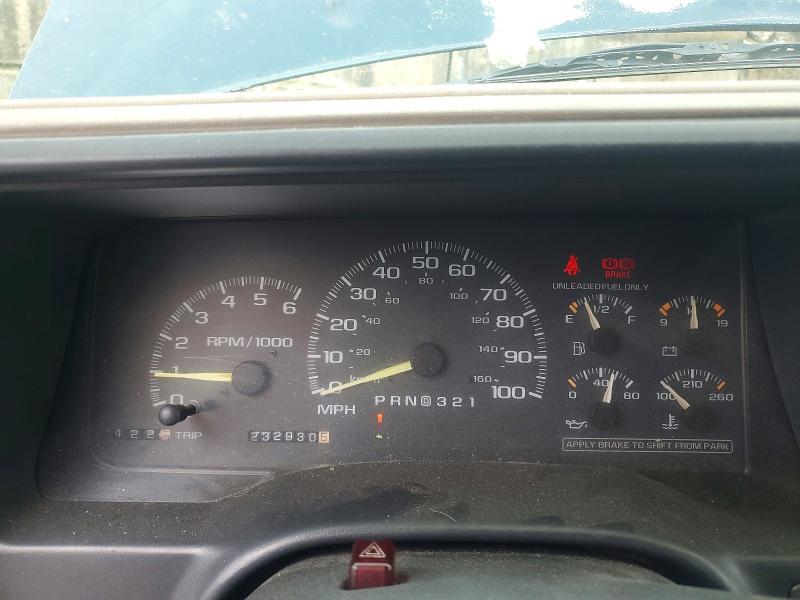Продаж на аукціоні авто 1997 Chevrolet Suburban, vin: 1GNFK16R8VJ409212, номер лоту: 58637136