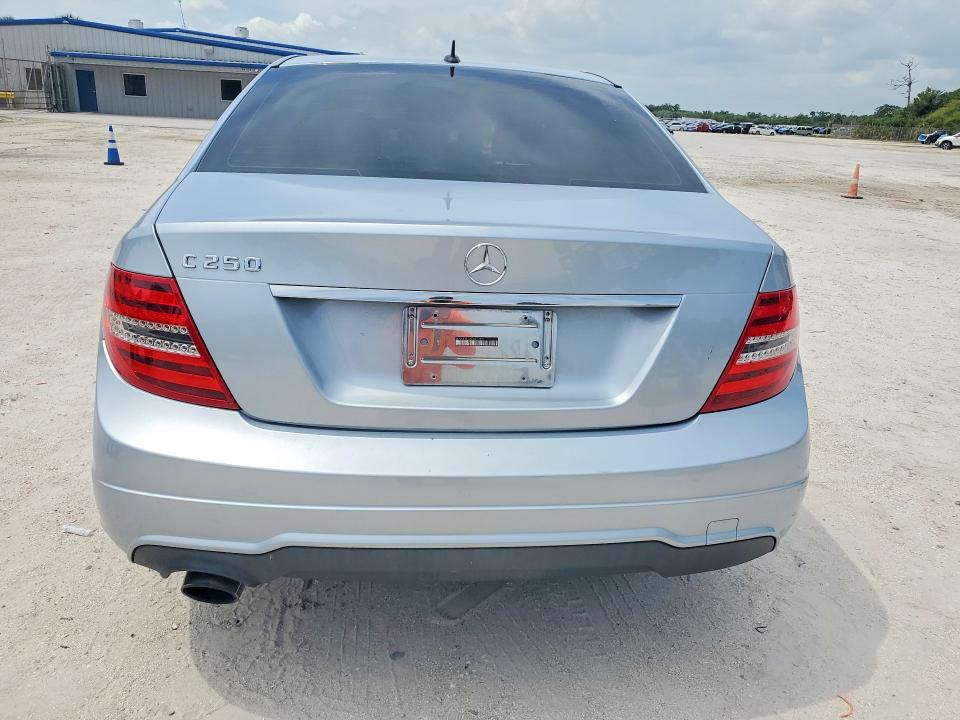 57894356 :رقم المزاد ، WDDGF4HBXEA957897 vin ، 2014 Mercedes-benz C مزاد بيع