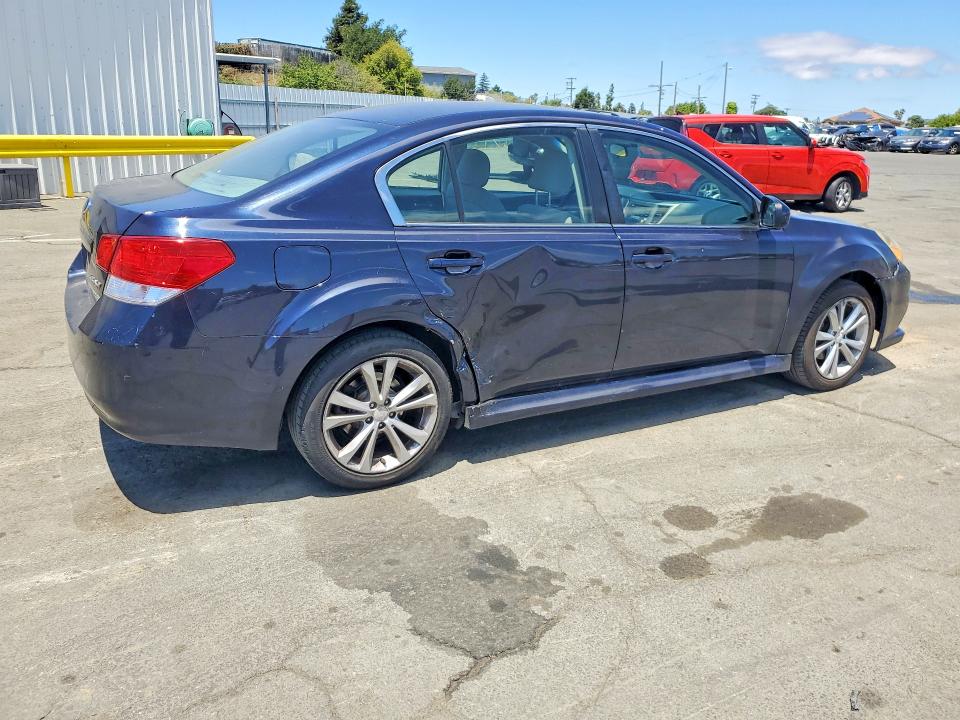 2013 Subaru Legacy 2 მანქანა იყიდება აუქციონზე, vin: 4S3BMBC64D3047075, აუქციონის ნომერი: 85462165