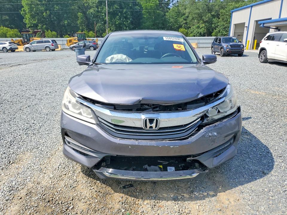 2017 Honda Accord მანქანა იყიდება აუქციონზე, vin: 1HGCR2F84HA167948, აუქციონის ნომერი: 55052896