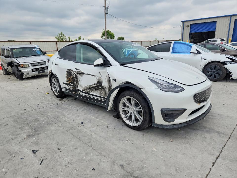 58070266 :رقم المزاد ، 7SAYGDEE9NF434469 vin ، 2022 Tesla Model Y مزاد بيع