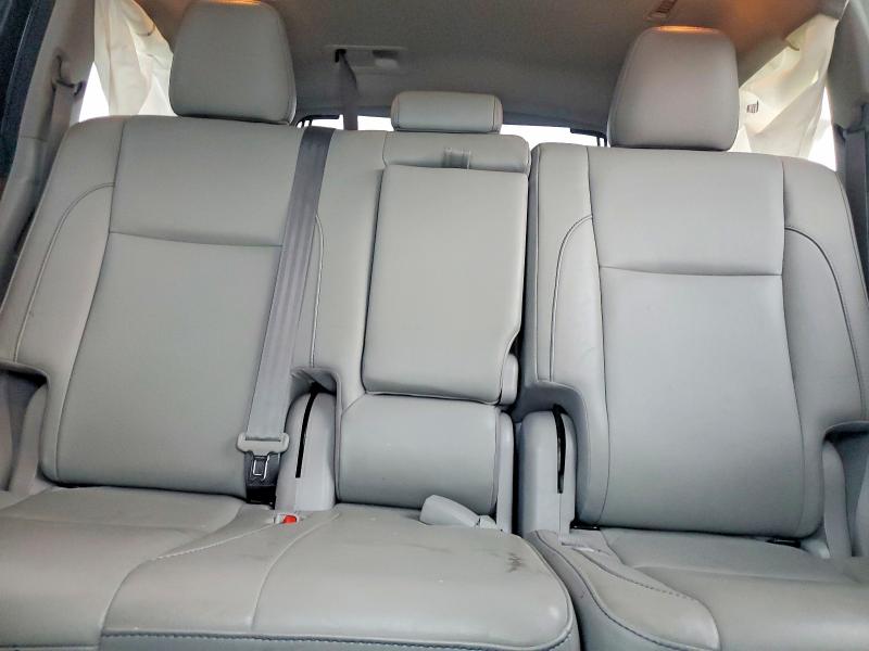 2018 Toyota Highlander მანქანა იყიდება აუქციონზე, vin: 5TDKZRFH2JS538097, აუქციონის ნომერი: 57695596