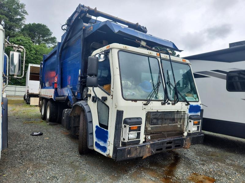 56668866 :رقم المزاد ، 1M2LR05C7GM001232 vin ، 2016 Mack Lr600 مزاد بيع