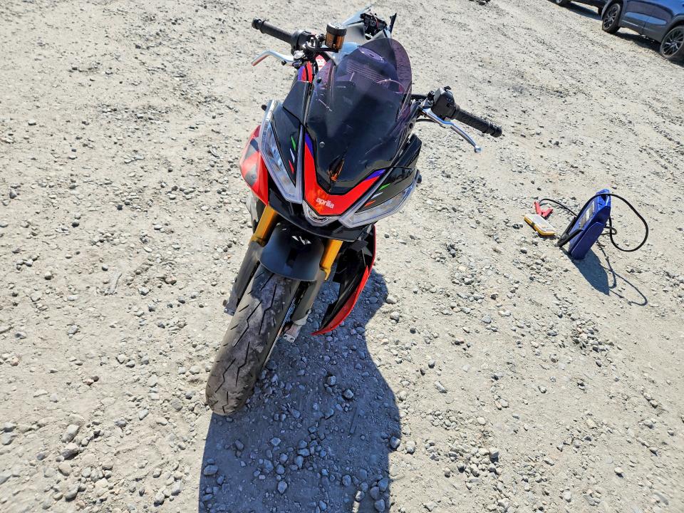 Продажа на аукционе авто 2024 Aprilia Tuono V4, vin: ZD4KZUB08RS001020, номер лота: 59095796