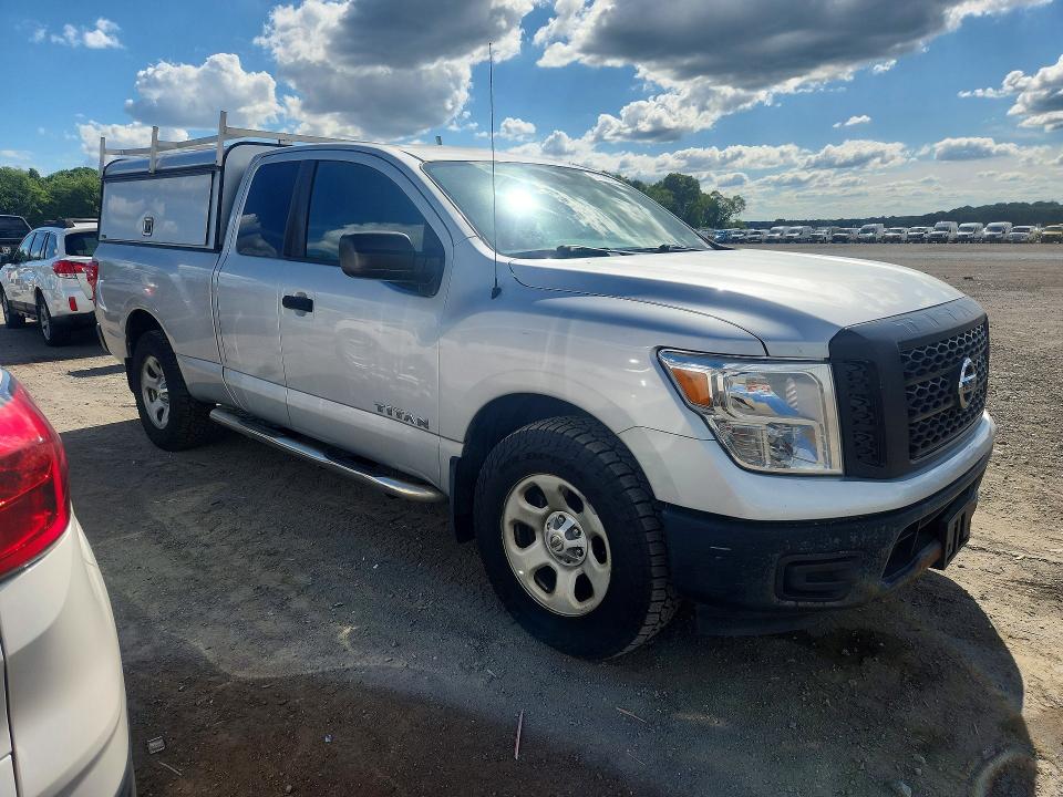 57759076 :رقم المزاد ، 1N6AA1CJ6HN570706 vin ، 2017 Nissan Titan مزاد بيع