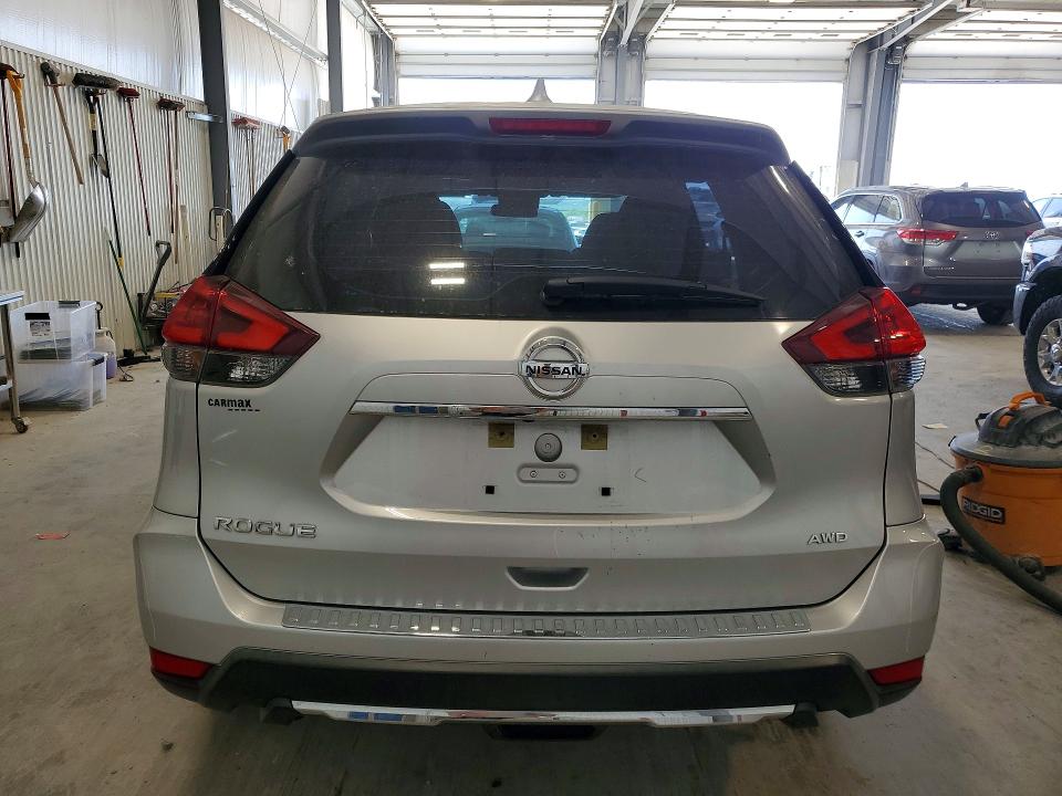 2018 Nissan Rogue მანქანა იყიდება აუქციონზე, vin: KNMAT2MV9JP505668, აუქციონის ნომერი: 58843236