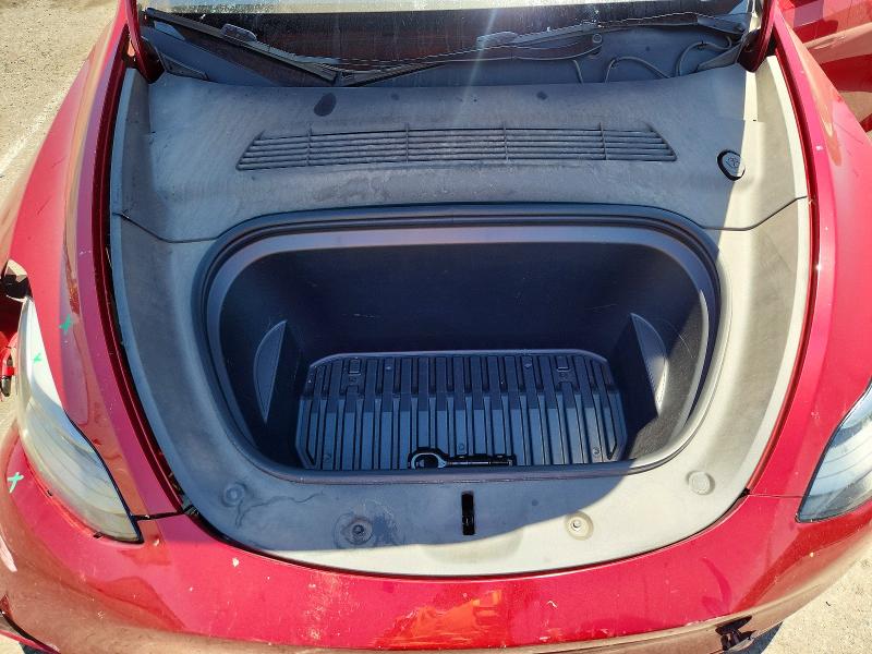 2024 Tesla Model Y მანქანა იყიდება აუქციონზე, vin: 7SAYGAEE5RF015930, აუქციონის ნომერი: 58021386