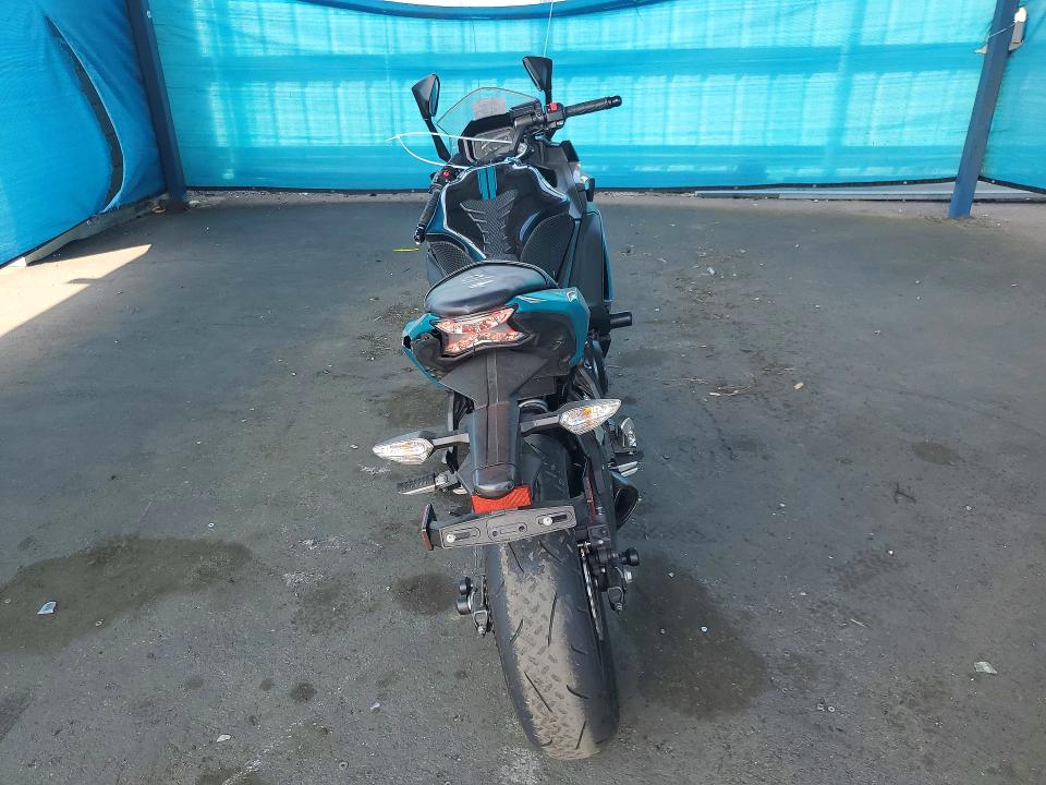 58129126 :رقم المزاد ، ML5EXEM11MDA34395 vin ، 2021 Kawasaki Ex650 مزاد بيع