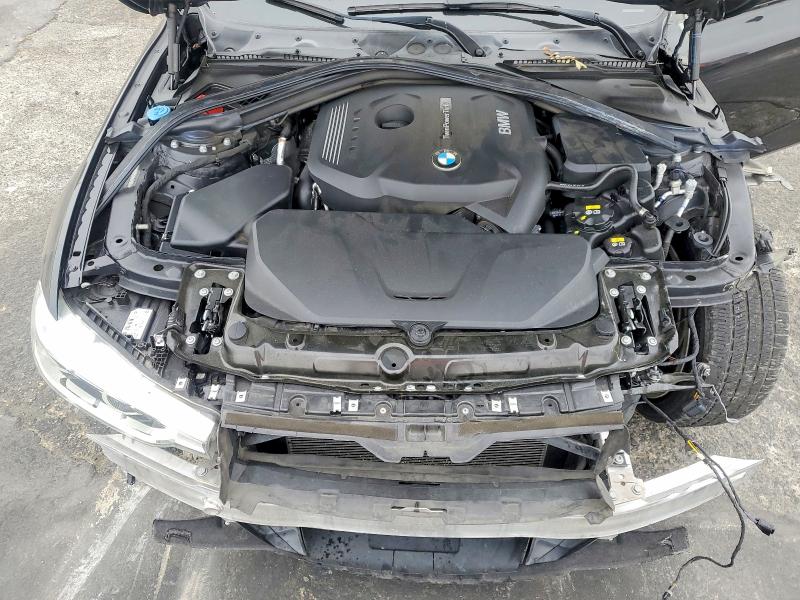 55873436 :رقم المزاد ، WBA8B9G52HNU51705 vin ، 2017 Bmw 330 مزاد بيع