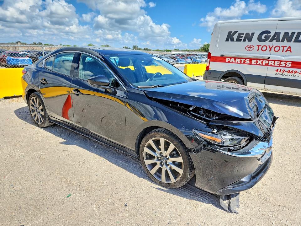 2022 Mazda 3 მანქანა იყიდება აუქციონზე, vin: 3MZBPADL5NM311472, აუქციონის ნომერი: 57640286