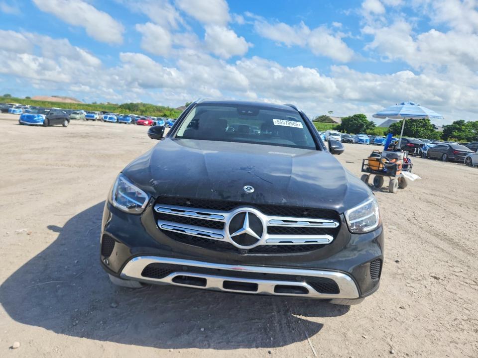 56570906 :رقم المزاد ، W1N0G8DB1NV373184 vin ، 2022 Mercedes-benz Glc مزاد بيع
